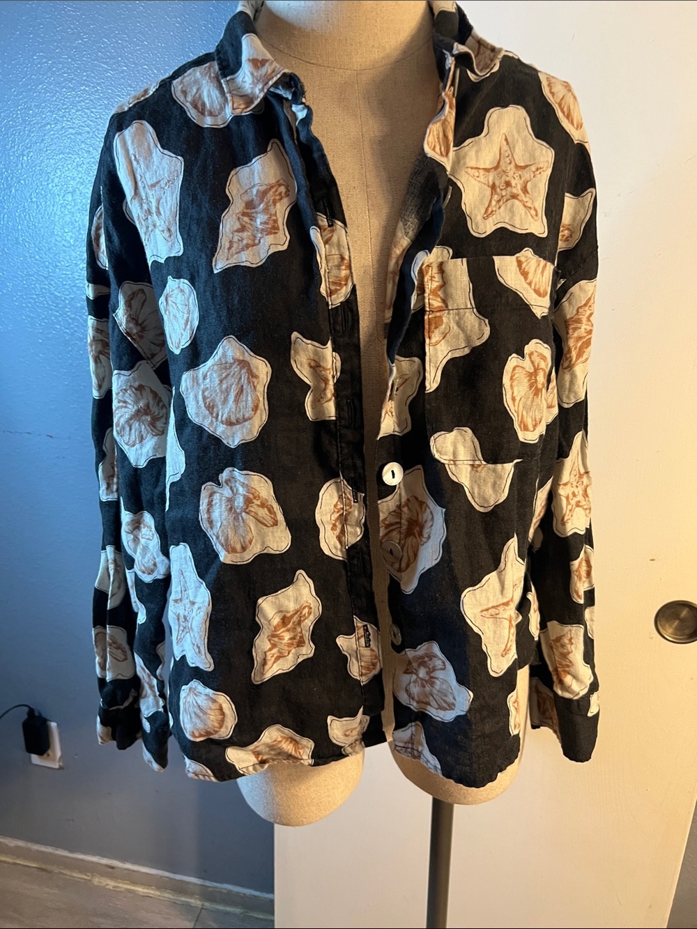 Black Shell-Print Button-Front Shirt Jacket